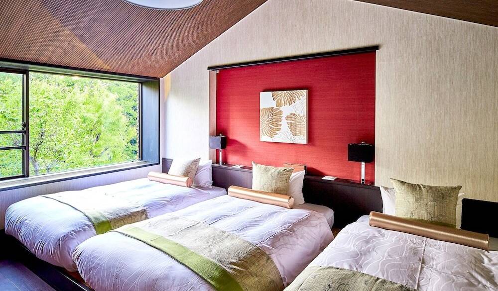 温泉露天風呂付きメゾネット② / 3