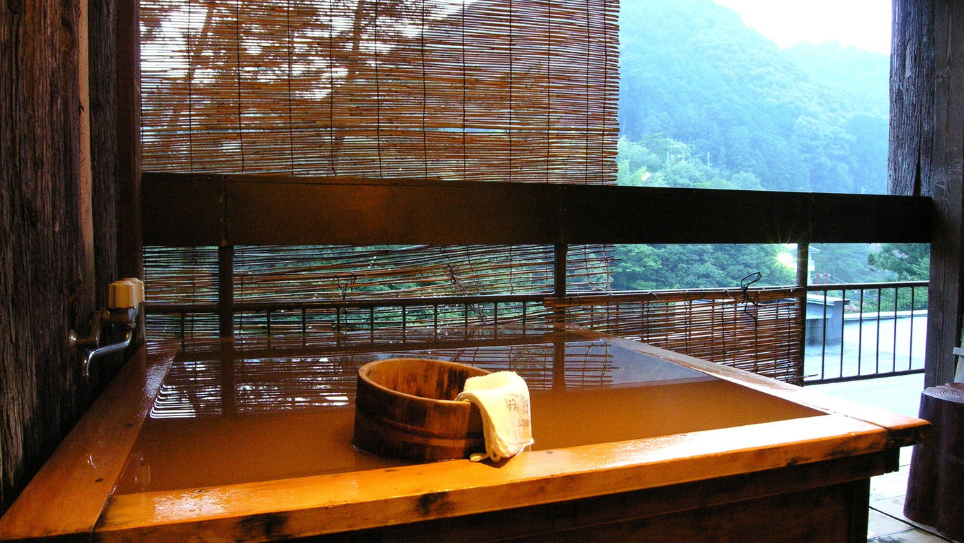 四季折々の絶景と星空を満喫できる温泉宿3436646