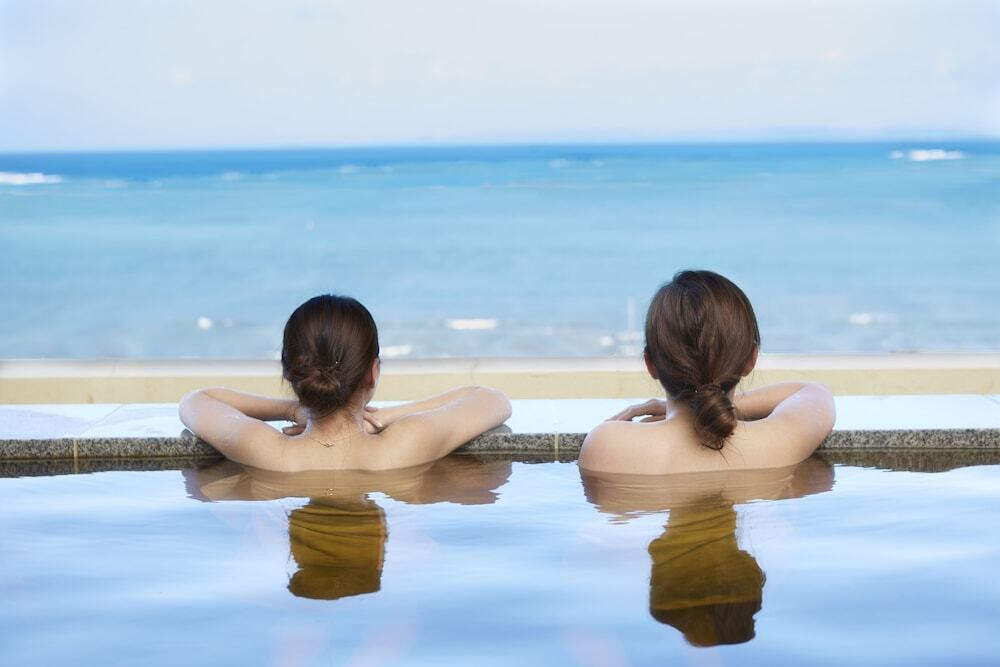 3．宮古島ハーブスパでデトックス「琉球温泉 瀬長島ホテル」3524484