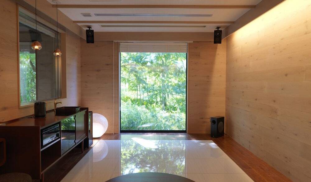 スパリビング付きツインルーム② / 2