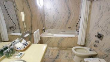 バスルーム / 12