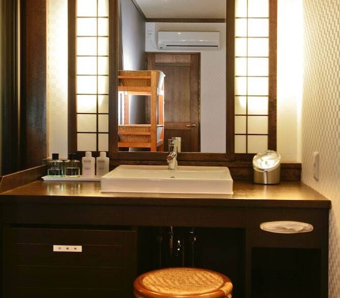 パウダールーム / 4