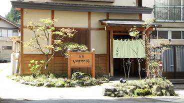 施設の入り口 / 19