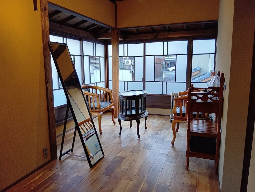 ロビーラウンジ