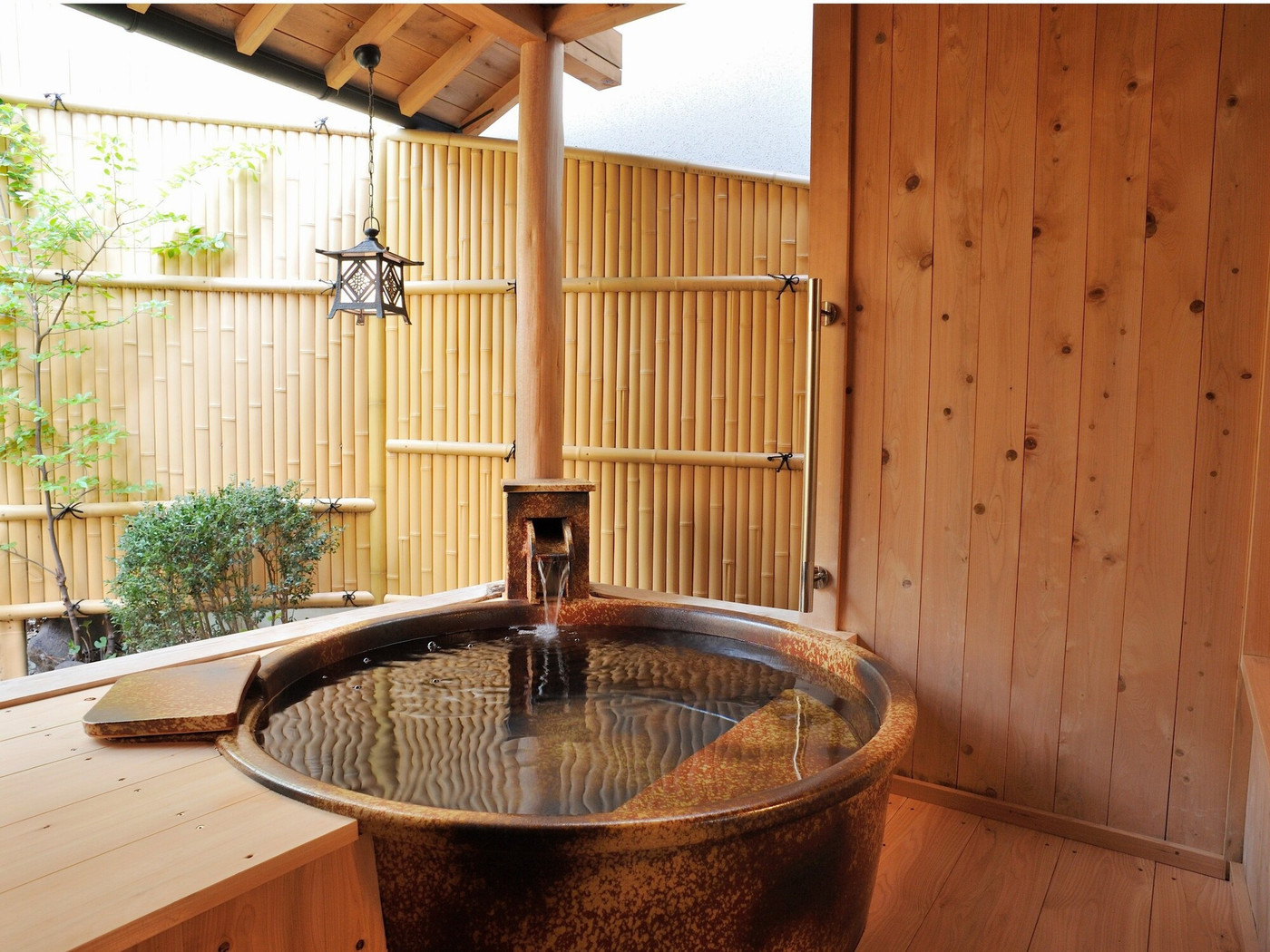 滑りにくい「畳風呂」あり！赤ちゃんや小さな子を連れて安心して入浴できる4262088