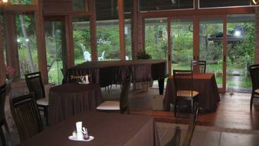 客室内のダイニングエリア / 11