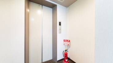 エレベーター / 1