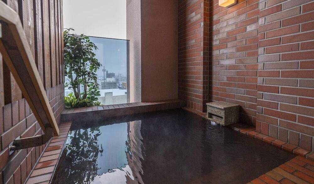 無料貸切風呂／昼の煉瓦風呂 / 4