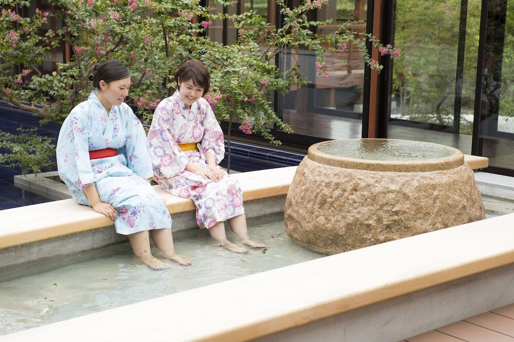 和モダンな雰囲気の旅館。露天風呂付き客室で優雅に3360409