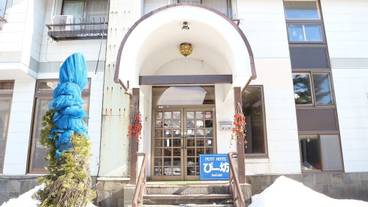 施設の入り口 / 6