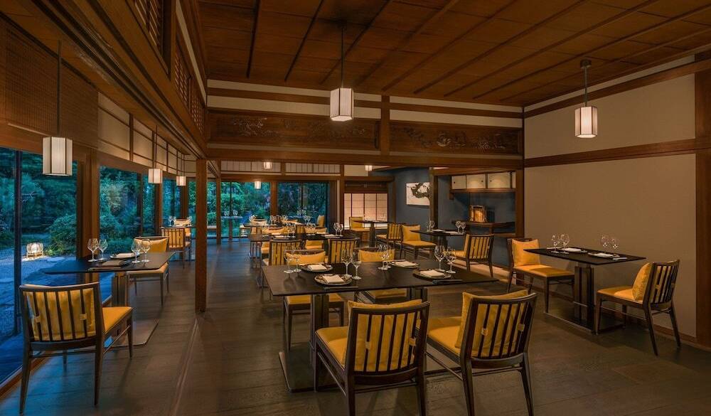 レストラン「翠葉」／夜 / 4