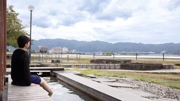 諏訪湖の足湯 / 4