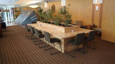 ロビーラウンジ / 8