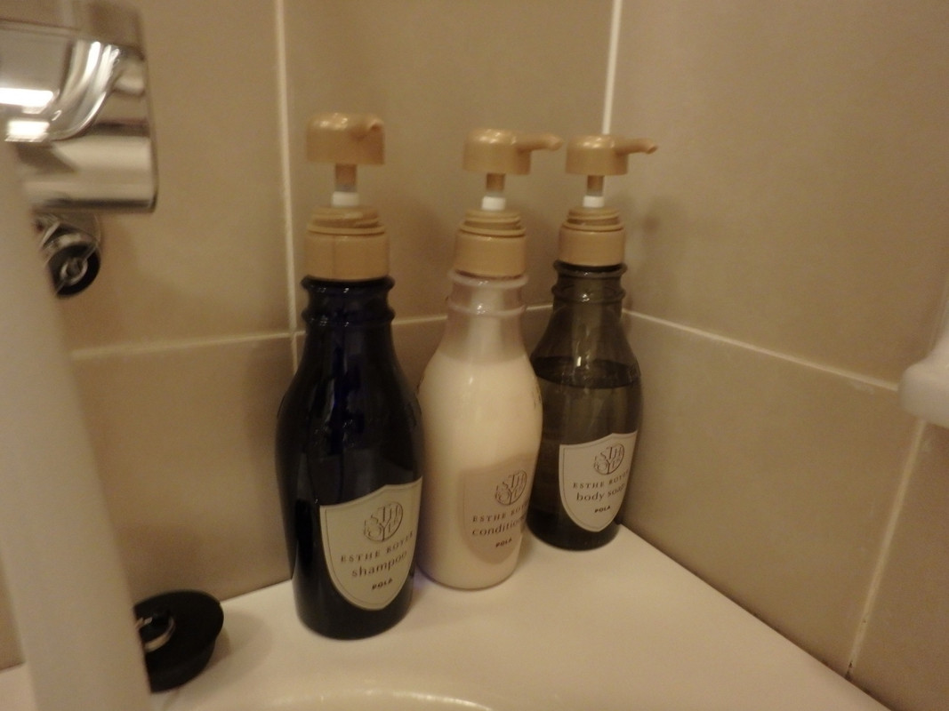 POLAのシャンプー類