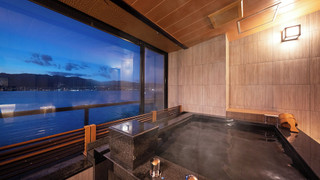 ロイヤル ツインルーム 専用バスルーム オーシャンビュー