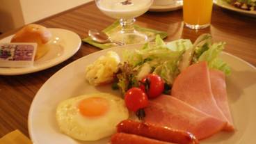 食事・飲み物 / 1