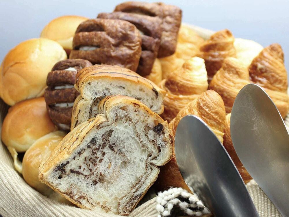 朝食
