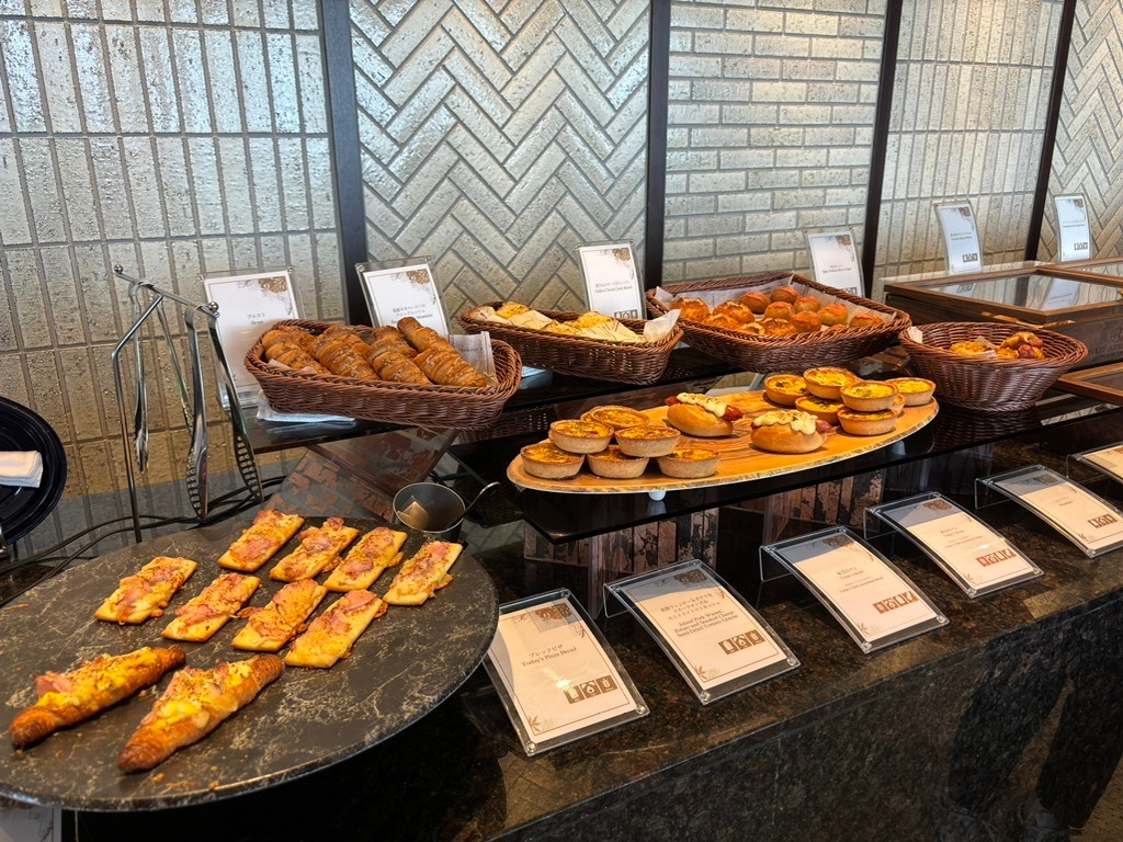 「琉球ホテル&リゾート 名城ビーチ Premier Club Lounge」 料理 242507663 