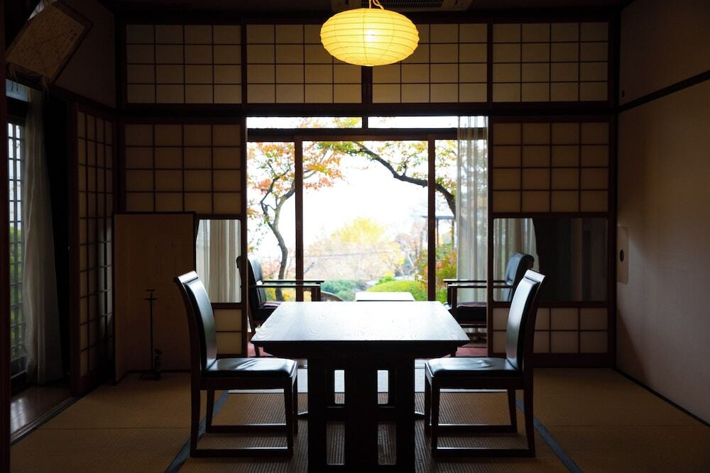 「老松」主室