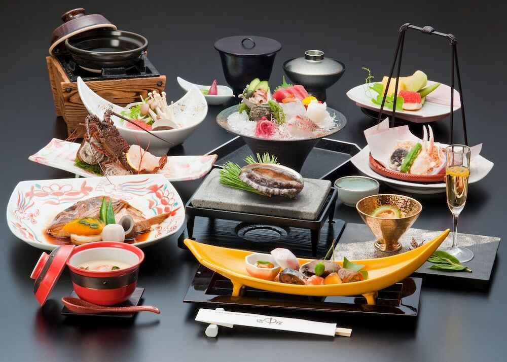 ロマンチックな海景とかけ流しの温泉に満たされる4249496