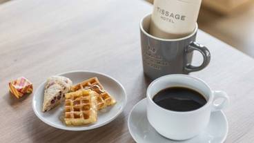 食事・飲み物 / 12