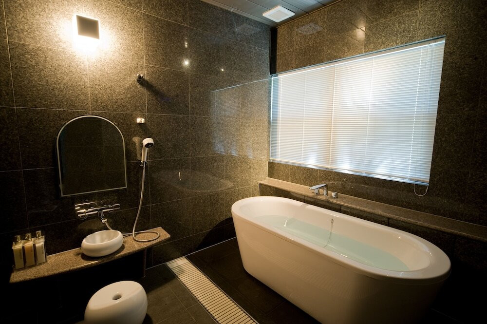 山叢／ヴィラ③