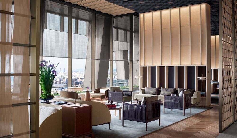 ロビーラウンジ / 4