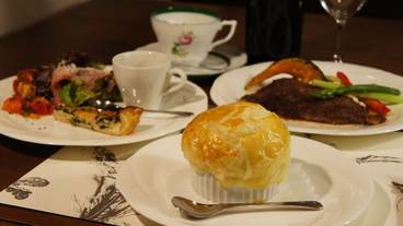 食事・飲み物 / 4