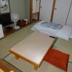 お部屋は落ち着きあるシンプルな和室。