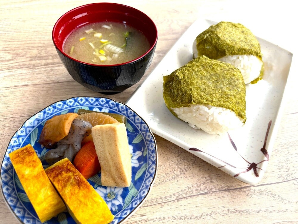 朝食