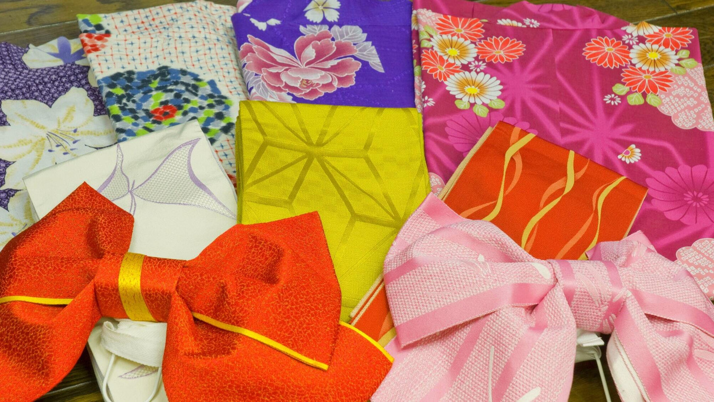 総檜造りの露天風呂は眺めも癒される4025502