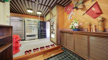 内部エントランス / 2