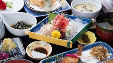 食事・飲み物 / 8