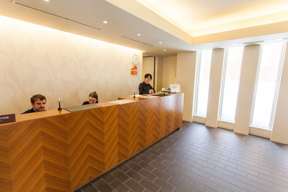 チェックイン / チェックアウト キオスク