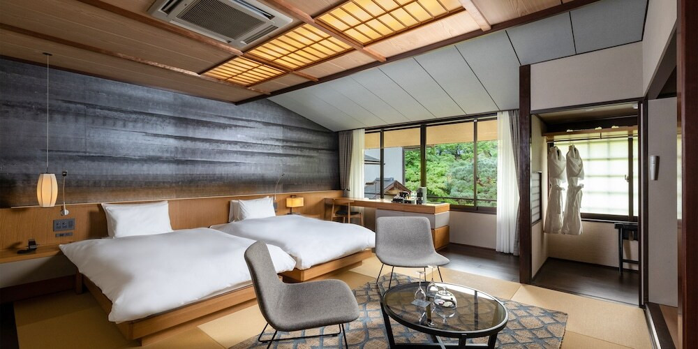 202号室 和モダン客室