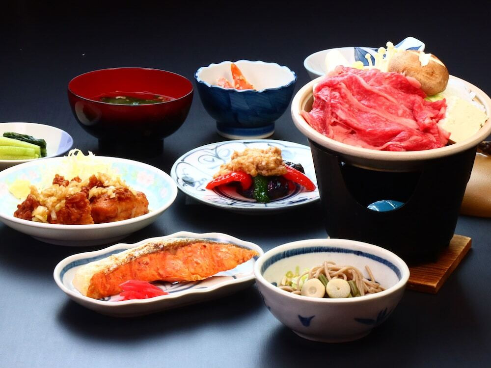 旅館のお食事処