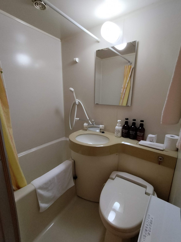 カビ臭と下水臭が抜けないユニットバス