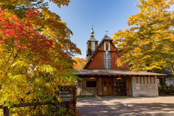 Nagano Karuizawa Church and Autumn Leaves
