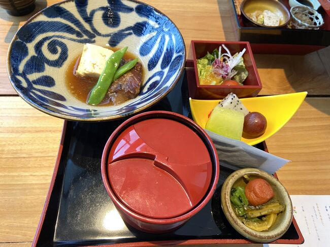 朝食