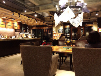 「ネイバーフッド アンド コーヒー 池尻2丁目店」 内観 61508234 