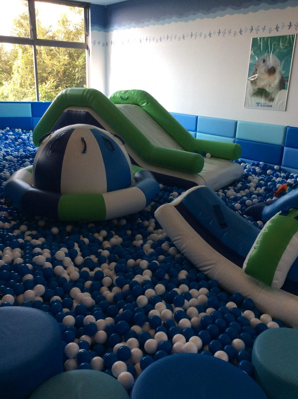 子供達の遊び場は時間を分けて使用します。