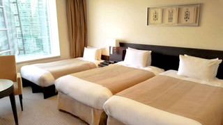 デラックストリプル (ツイン & ソファーベット)  禁煙 (25階～)