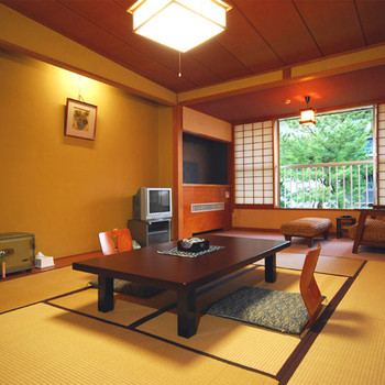 源泉かけ流しの貸切風呂で身も心も温まろう3442477