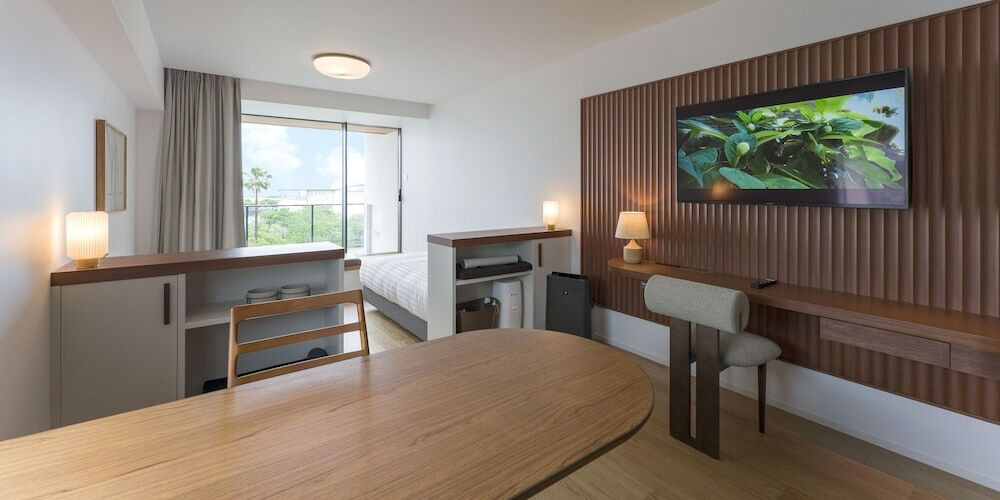 客室内のダイニングエリア