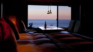 [202]露天風呂付きキングサイズベッドルーム/40平米(禁煙)　:部屋食