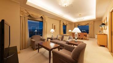 ロイヤルスイート　夜の雰囲気 / 3