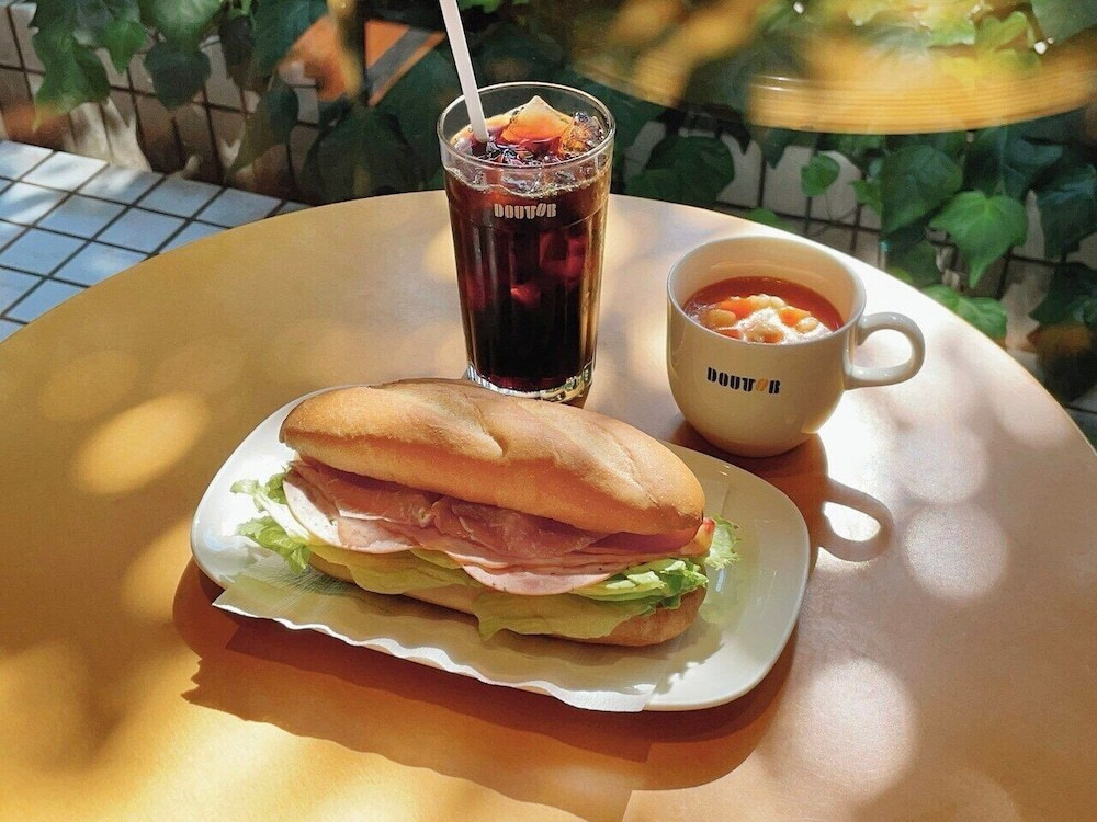 朝食