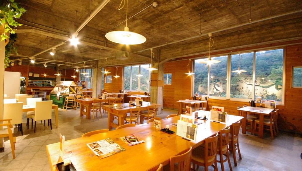 箱根の人気店「山薬」で
自然薯料理ランチ / 4