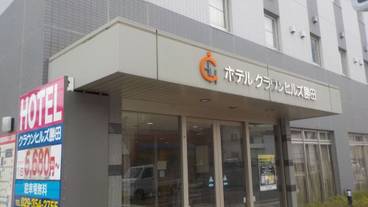 施設の入り口 / 22