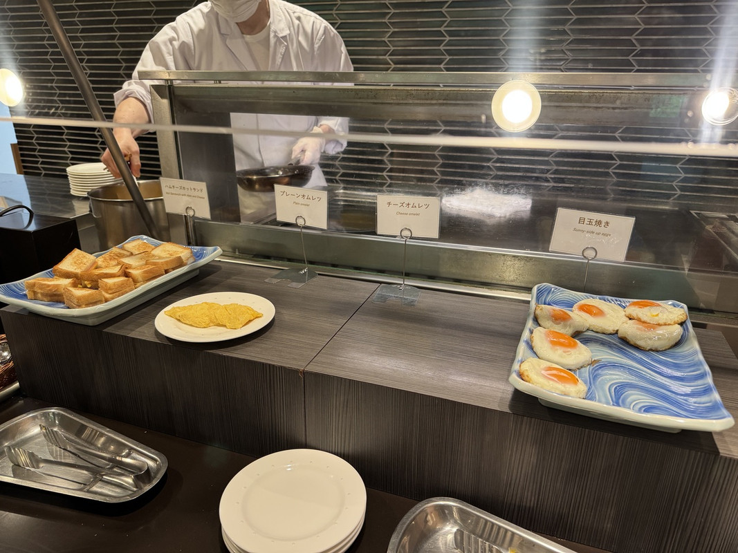 オムレツや目玉焼きは作っているものの